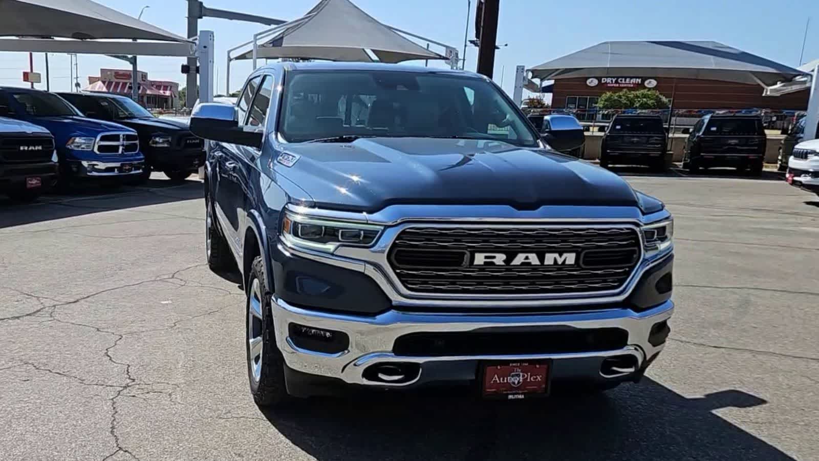 Used 2022 RAM Ram 1500 Pickup Limited with VIN 1C6SRFHM3NN229203 for sale in San Angelo, TX