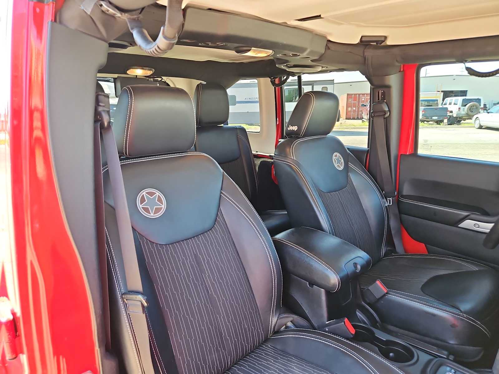 Thumbnail: 2014 Jeep Wrangler - 21