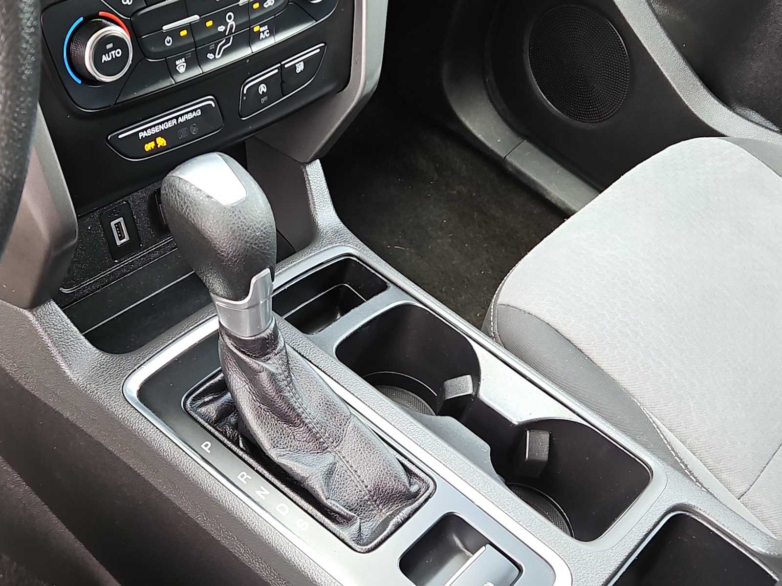 Thumbnail: 2017 Ford Escape - 20