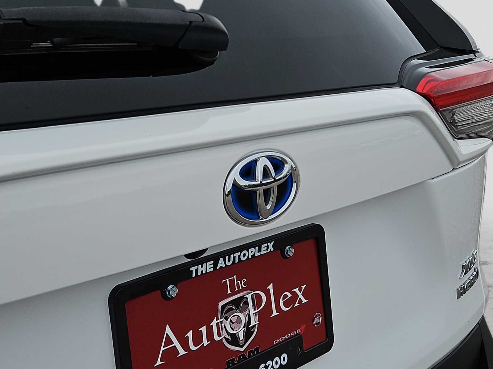 Thumbnail: 2022 Toyota RAV4 - 11