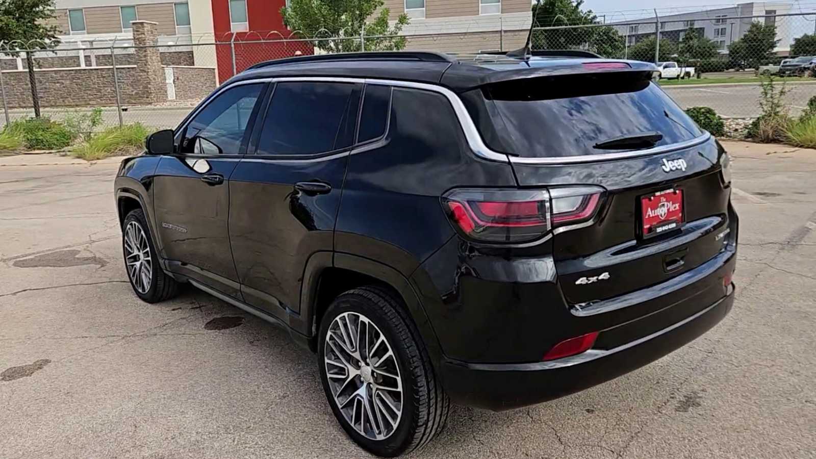Thumbnail: 2022 Jeep Compass - 6