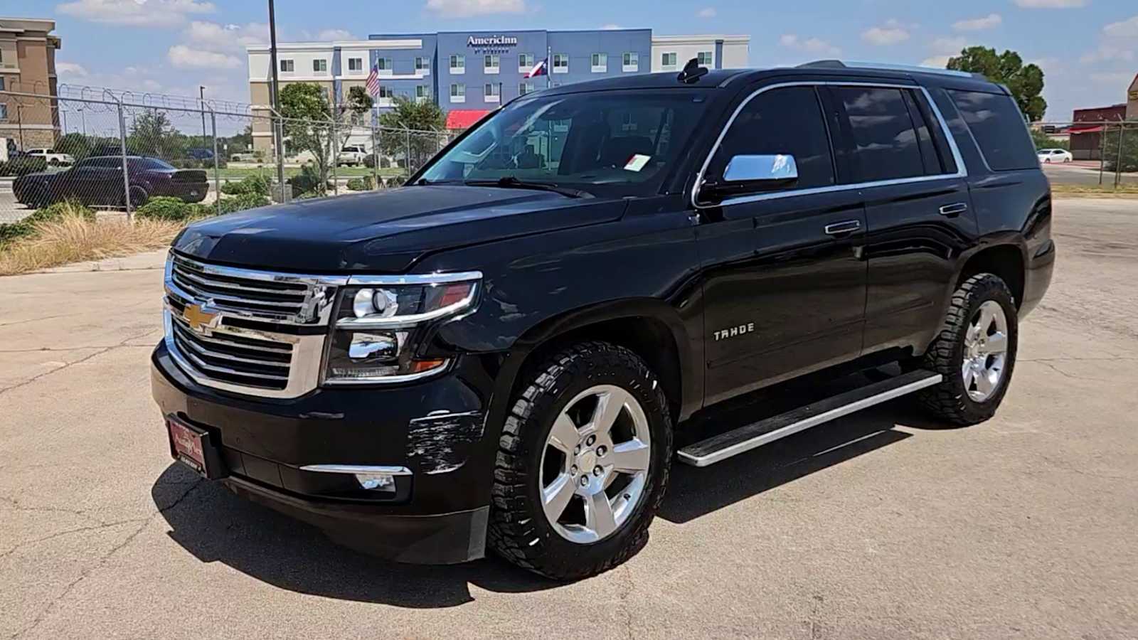 Thumbnail: 2017 Chevrolet Tahoe - 4