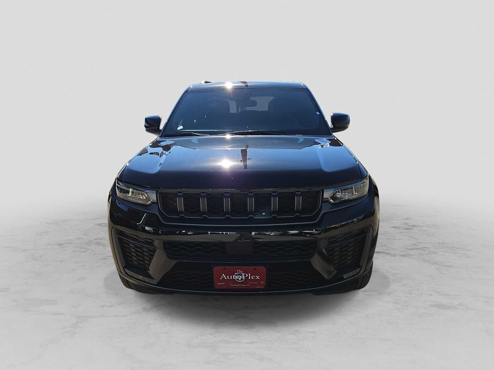Thumbnail: 2026 Jeep Grand Cherokee - 3