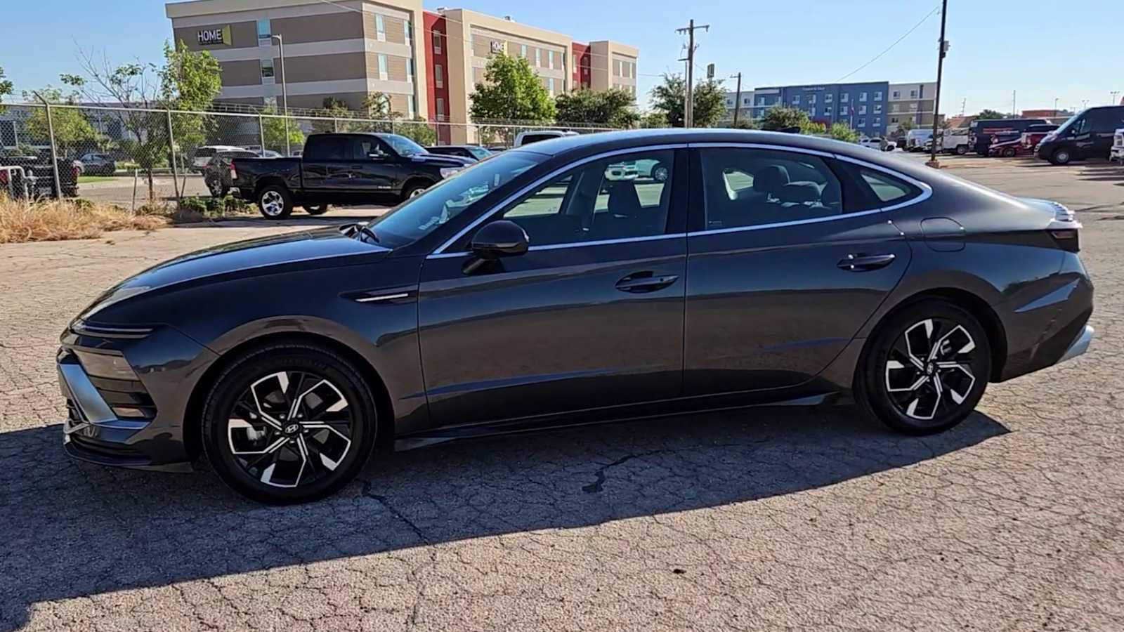 2025 Hyundai Sonata SEL photo 4