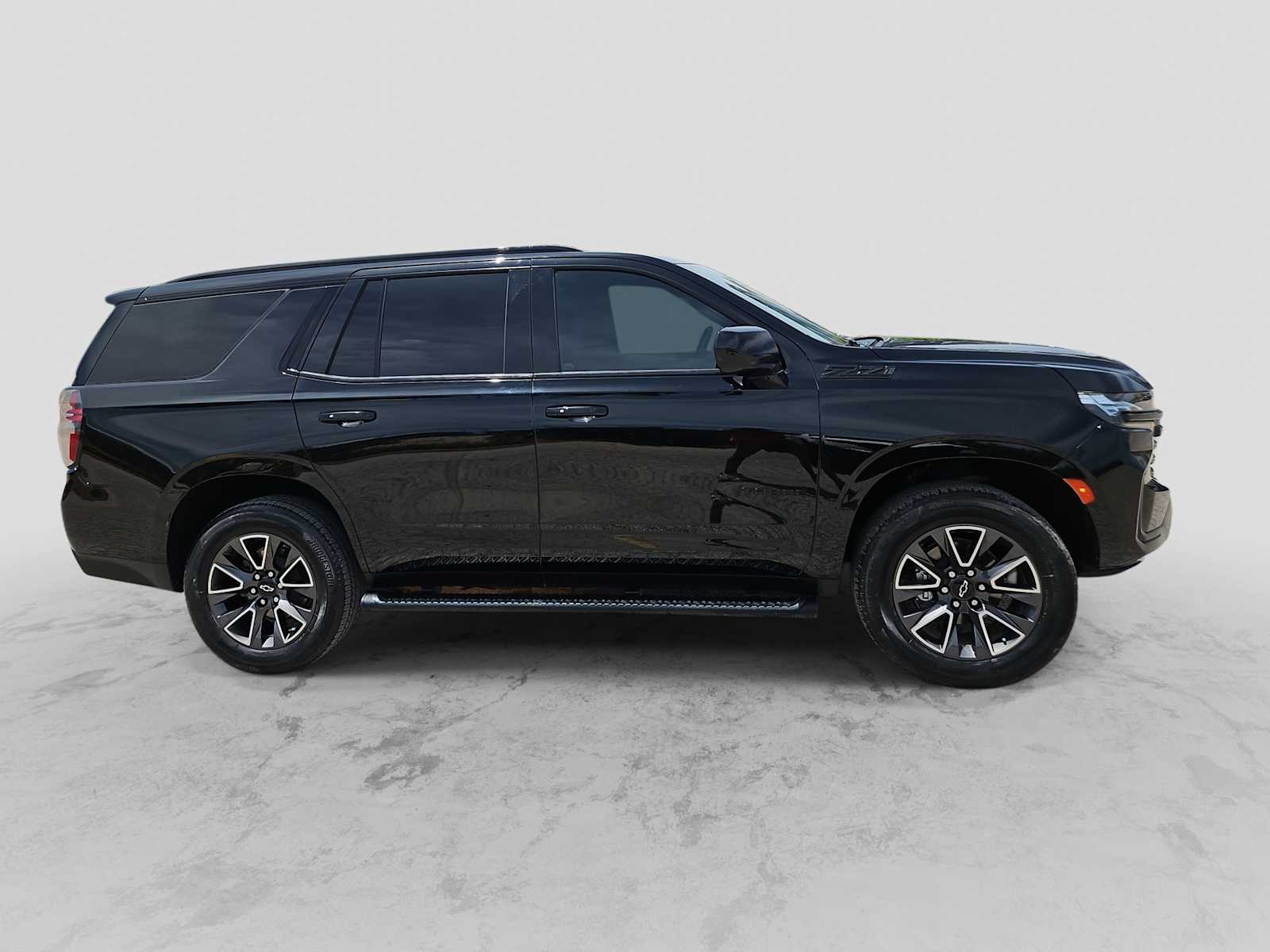 Thumbnail: 2023 Chevrolet Tahoe - 9