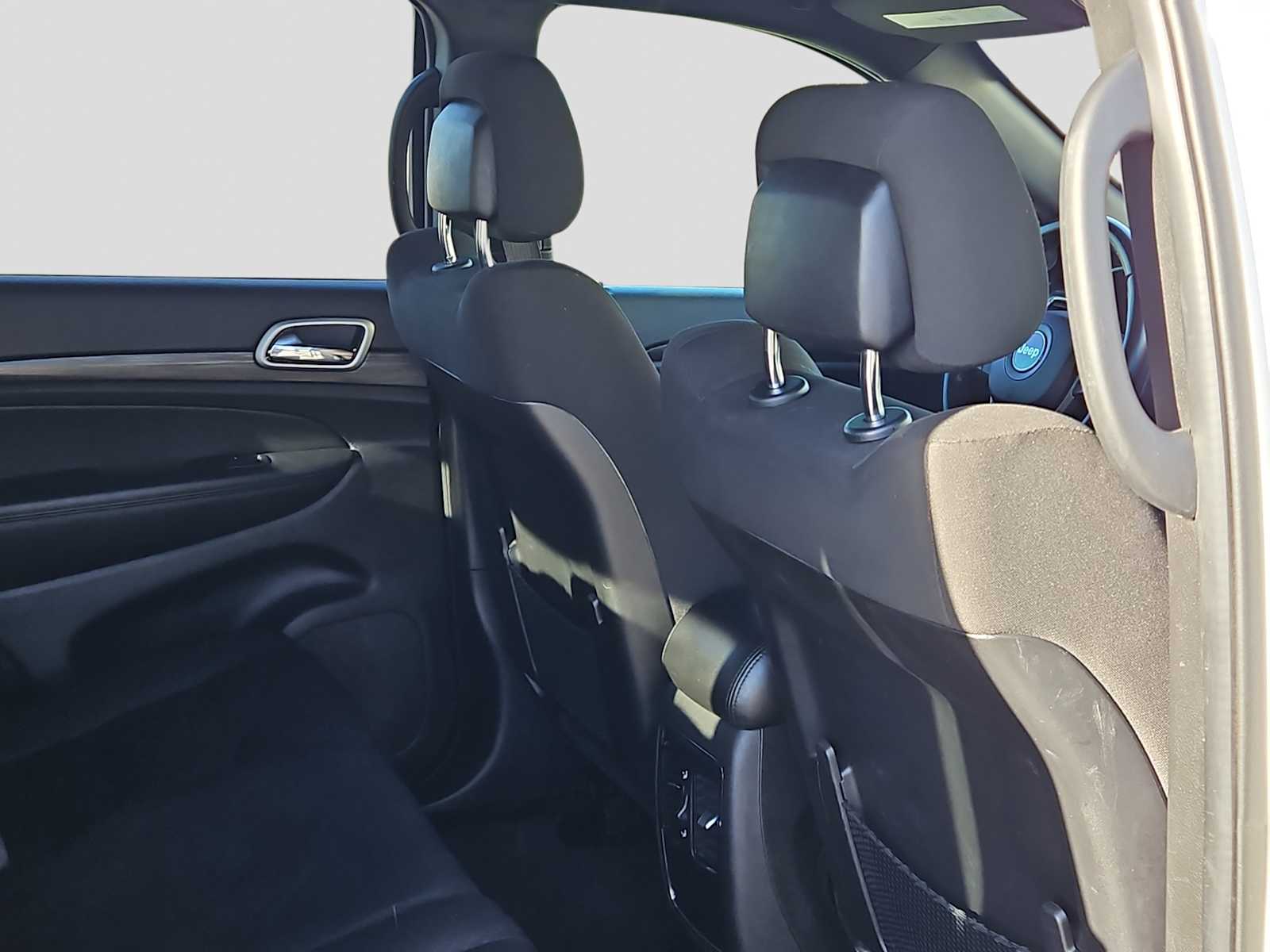 Thumbnail: 2021 Jeep Grand Cherokee - 17