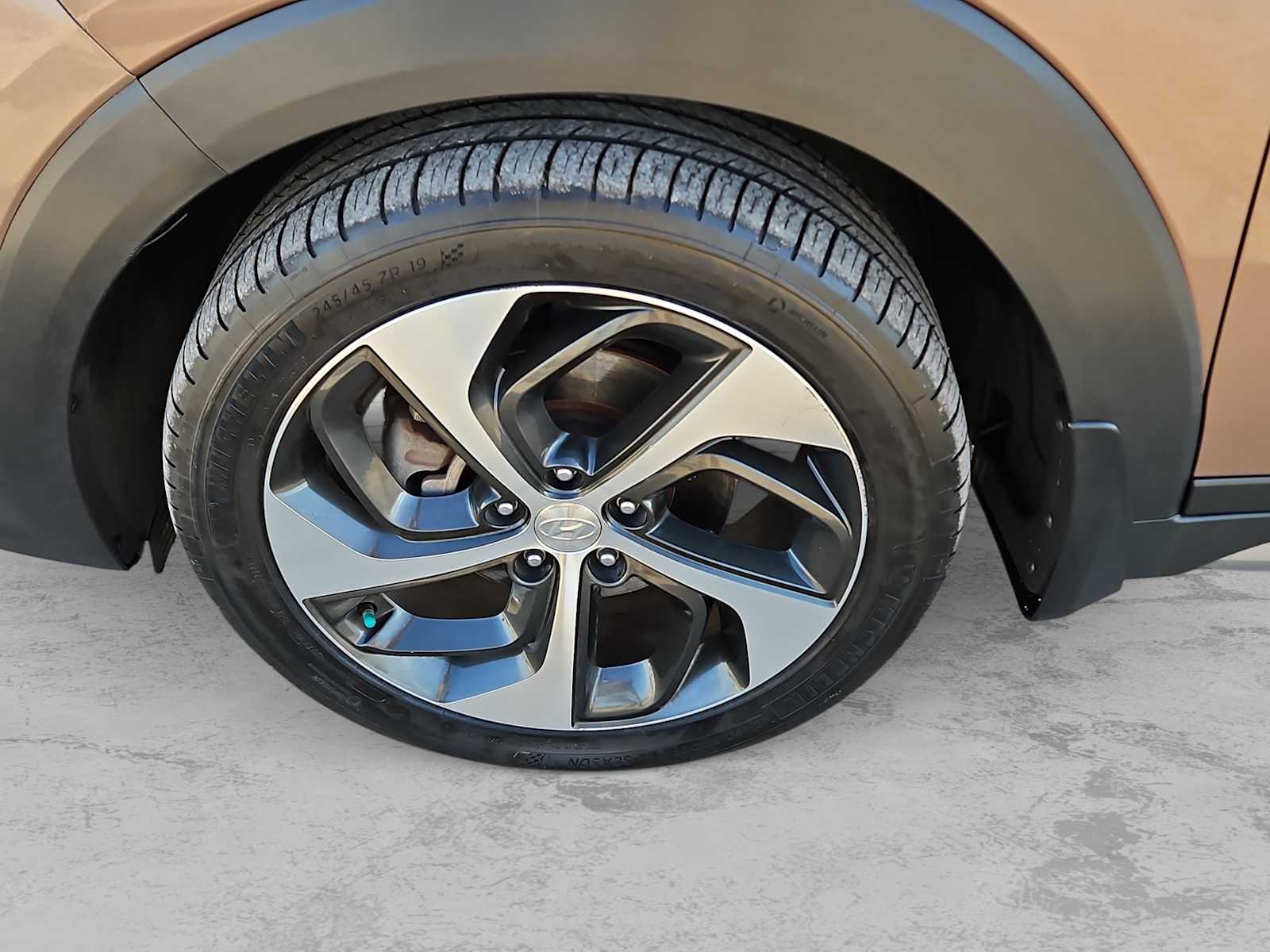 Thumbnail: 2017 Hyundai Tucson - 12