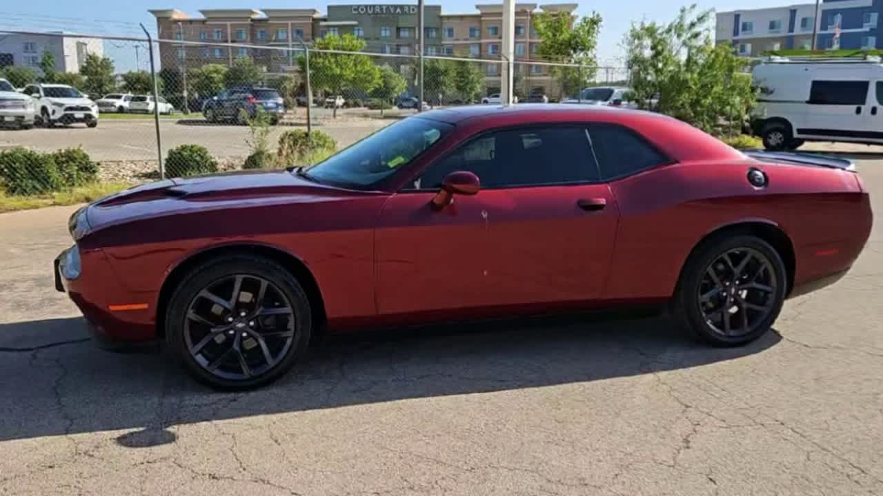 Thumbnail: 2021 Dodge Challenger - 4