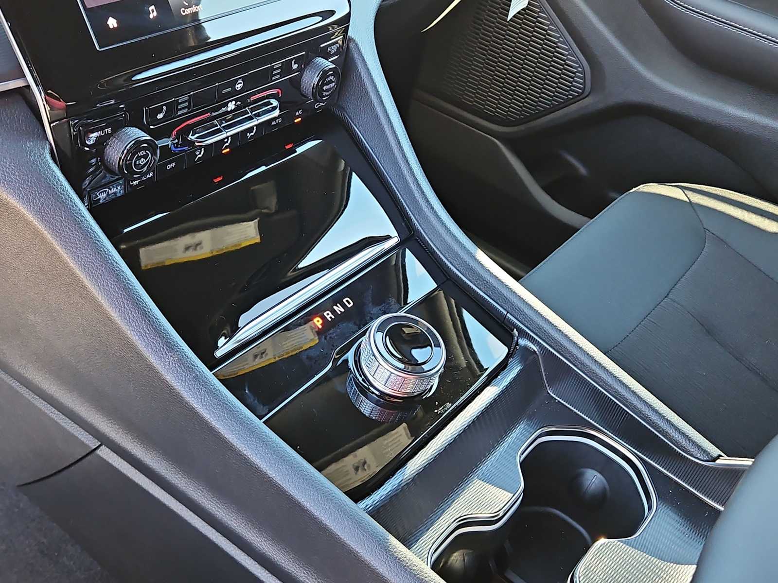 Thumbnail: 2026 Jeep Grand Cherokee - 20