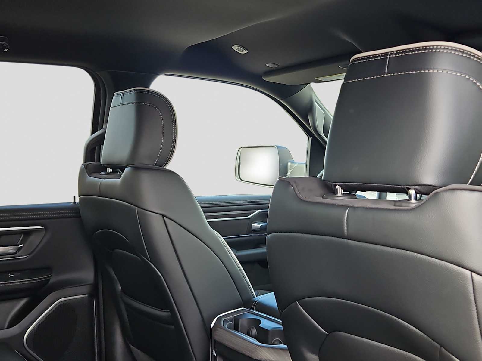 Thumbnail: 2026 RAM 1500 - 17