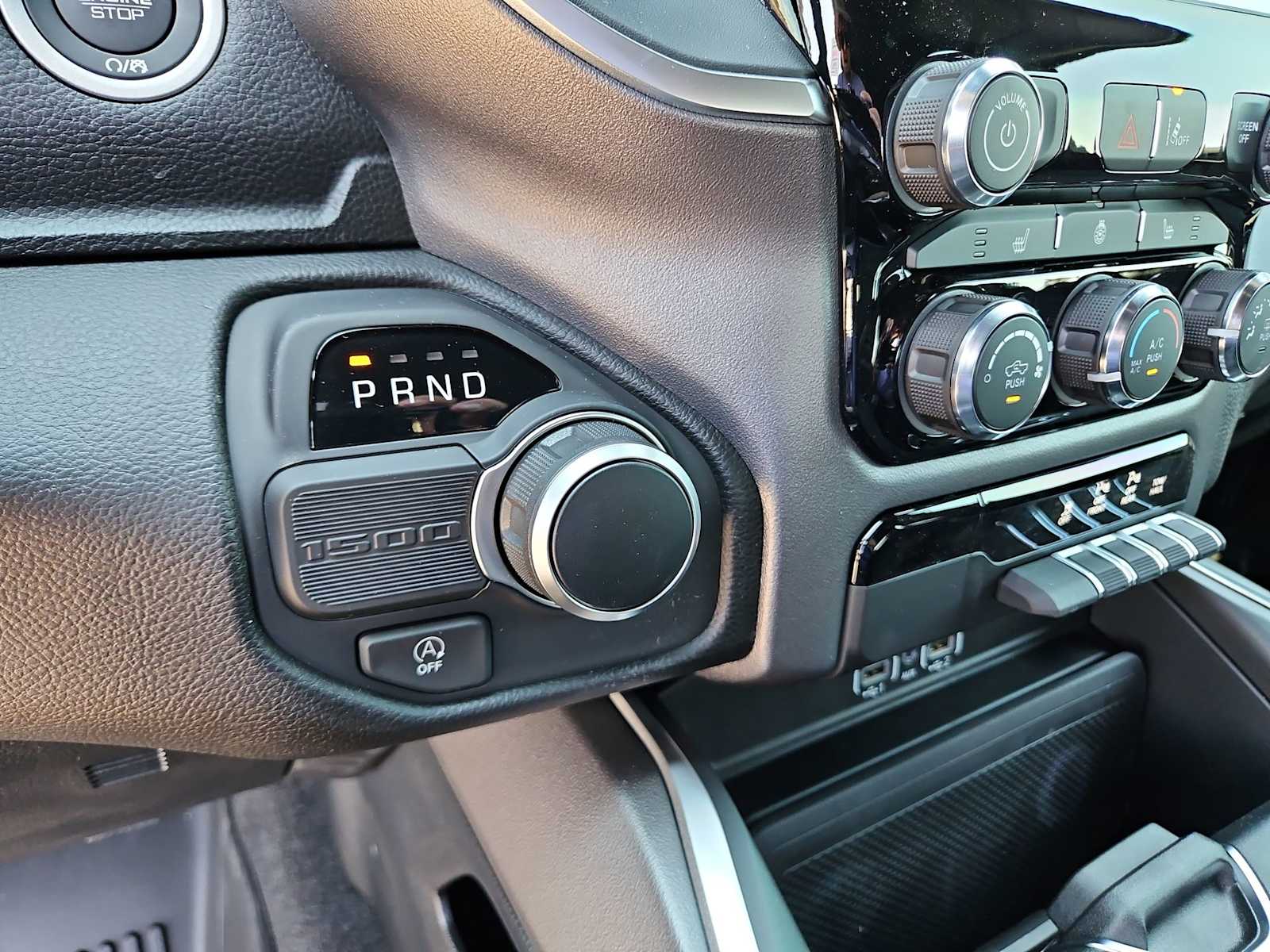 Thumbnail: 2025 RAM 1500 - 25