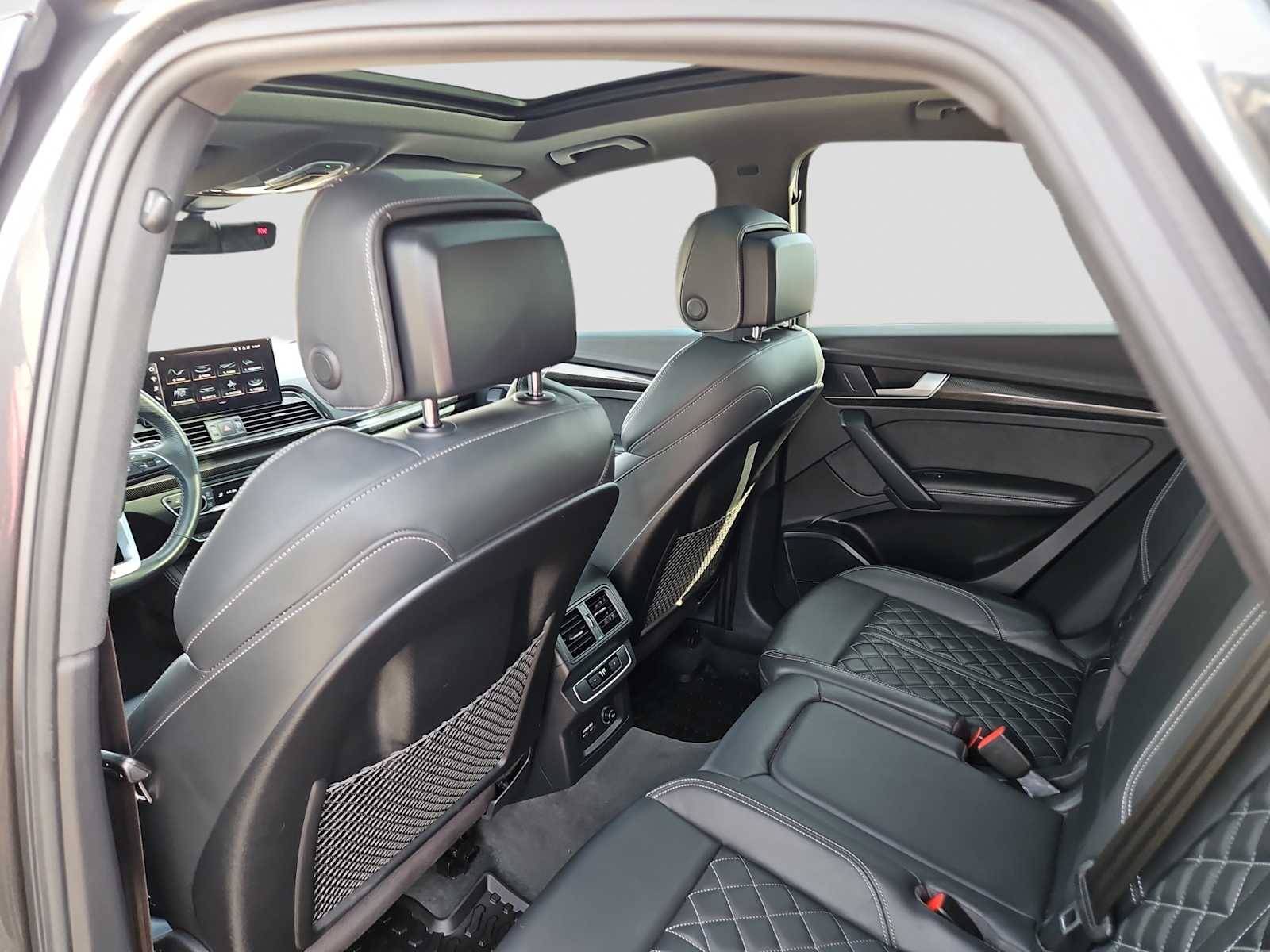 Thumbnail: 2021 Audi SQ5 - 14