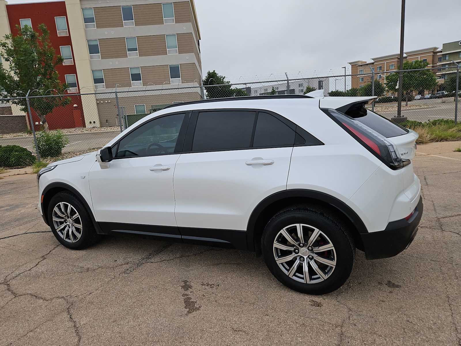 Thumbnail: 2021 Cadillac XT4 - 11
