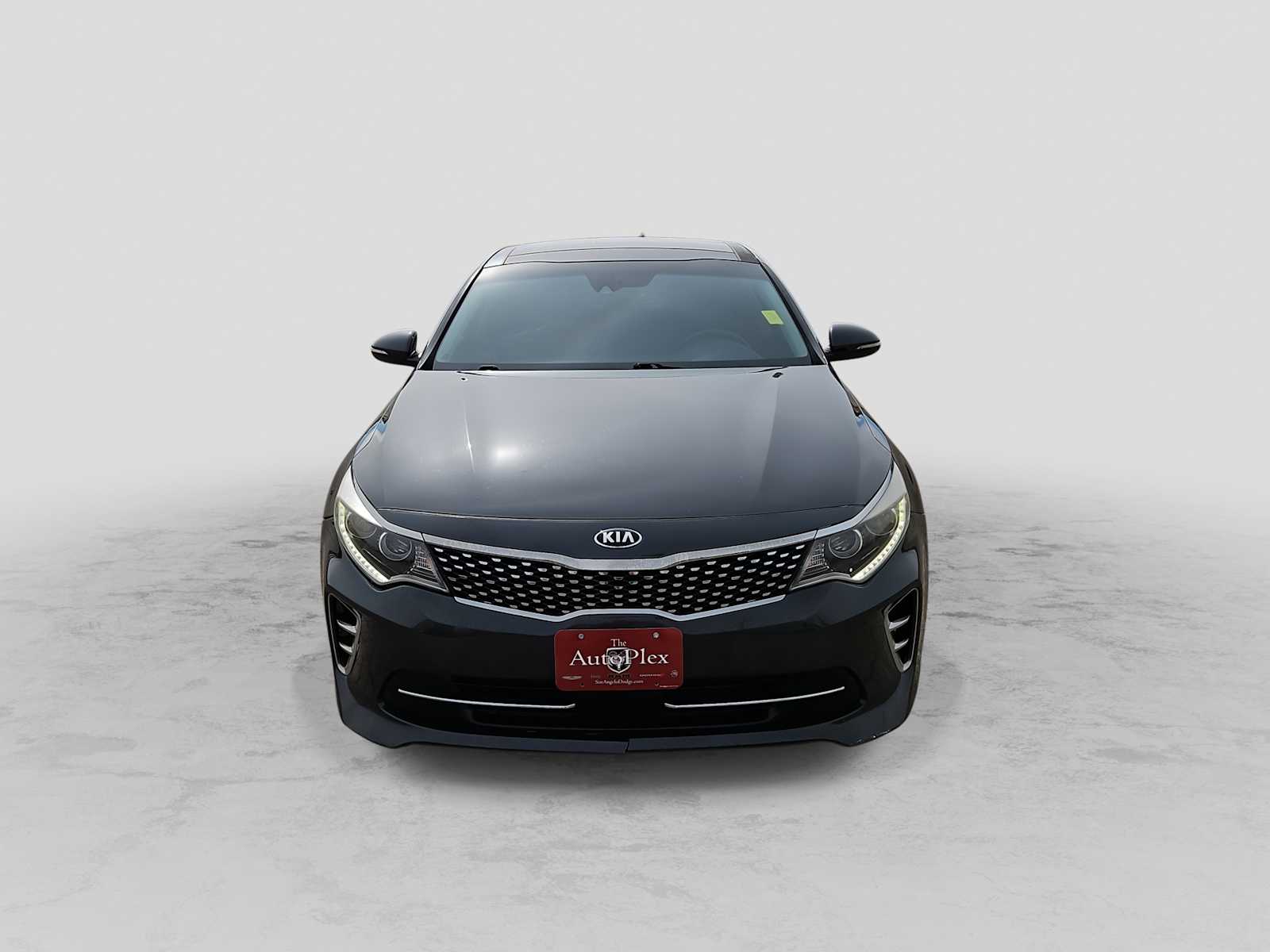 Thumbnail: 2017 Kia Optima - 3