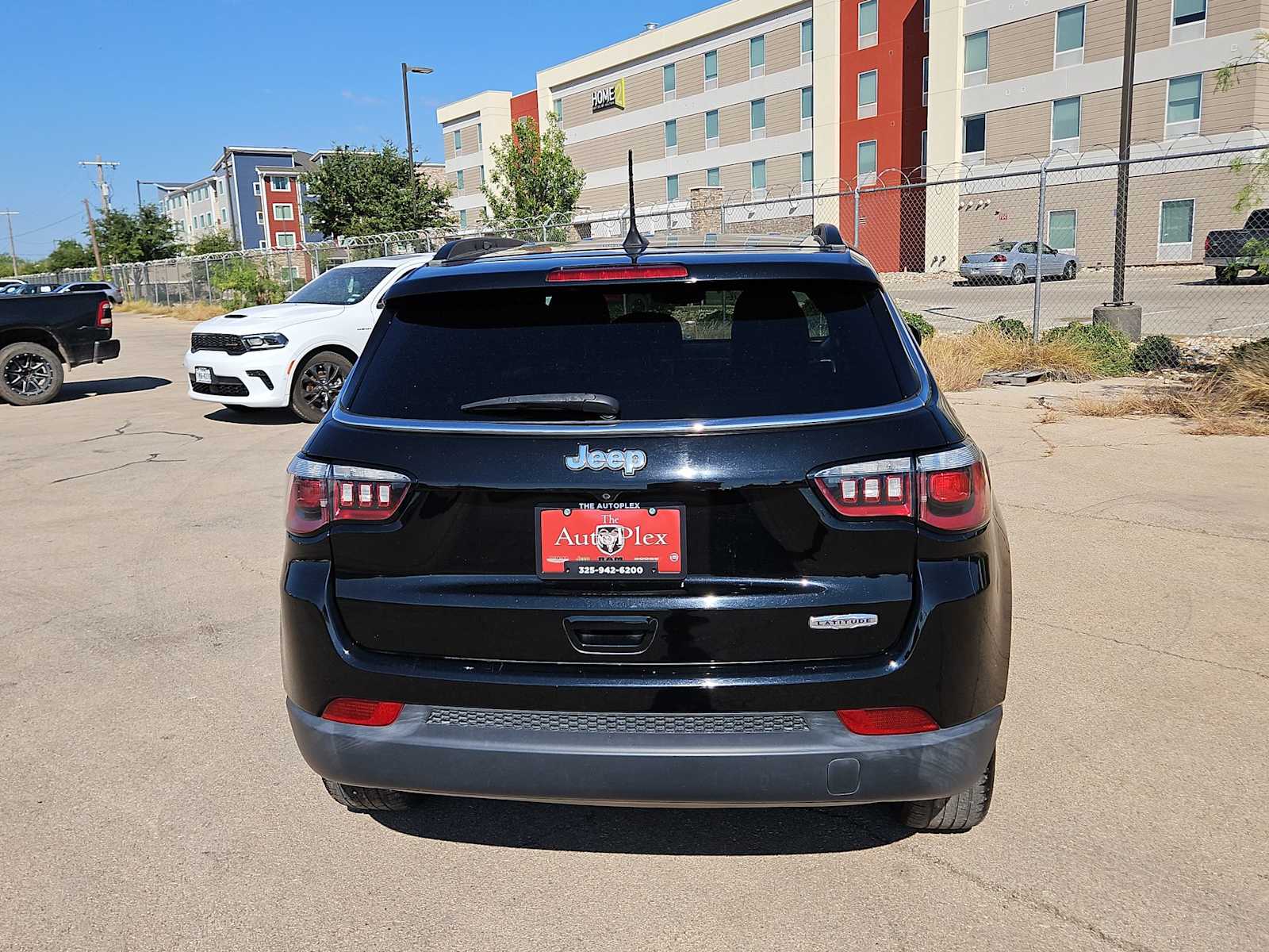 Thumbnail: 2018 Jeep Compass - 13