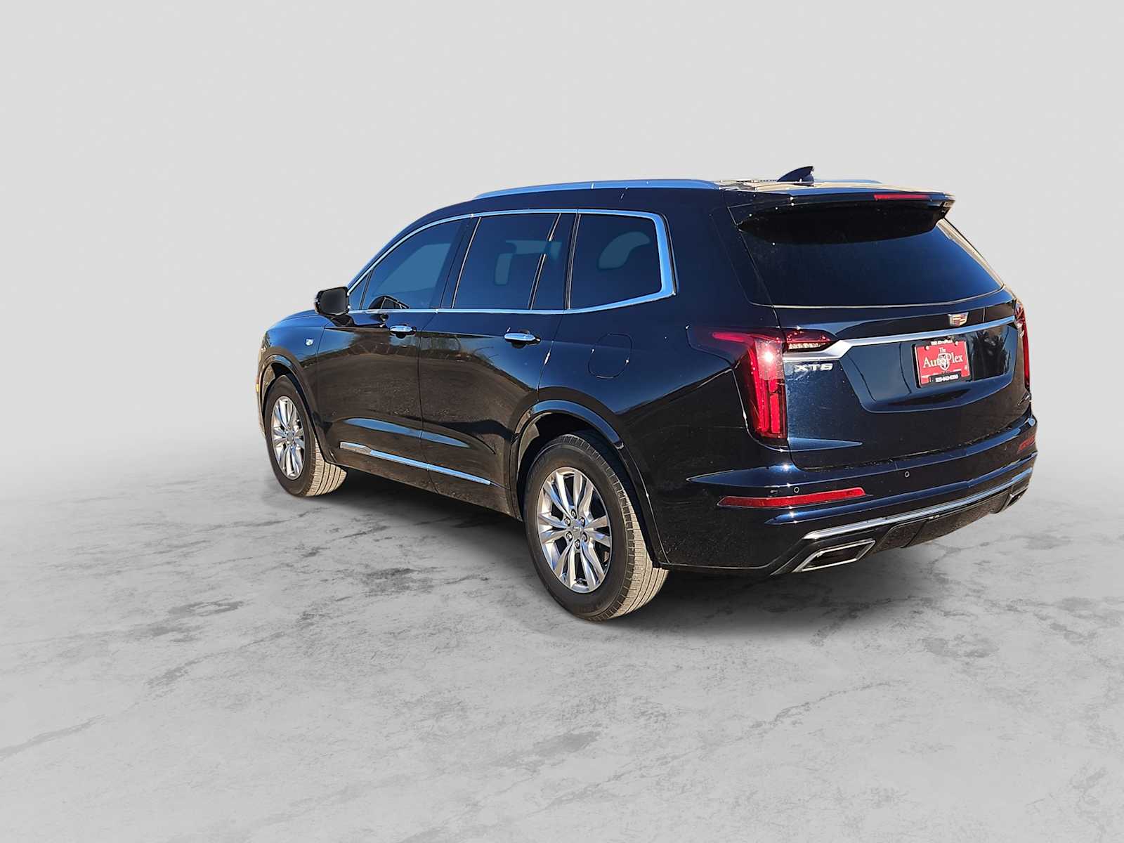 Thumbnail: 2022 Cadillac XT6 - 6