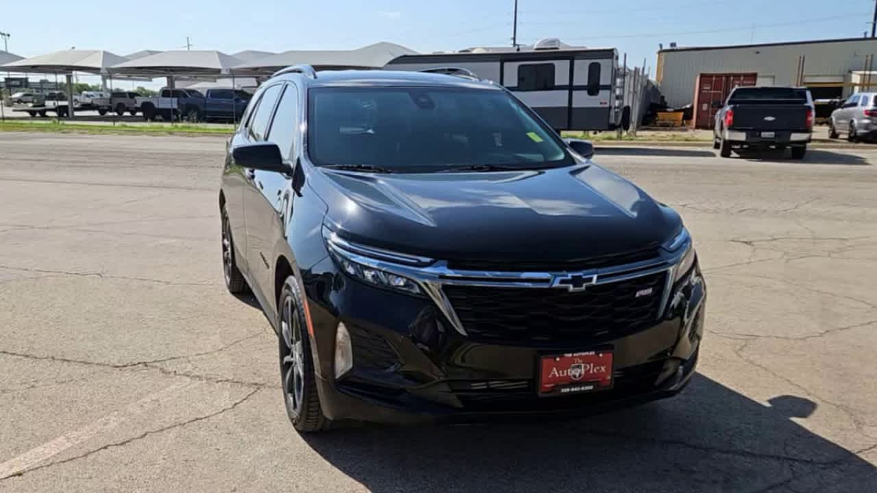 Used 2022 Chevrolet Equinox RS with VIN 2GNAXMEV5N6117414 for sale in San Angelo, TX