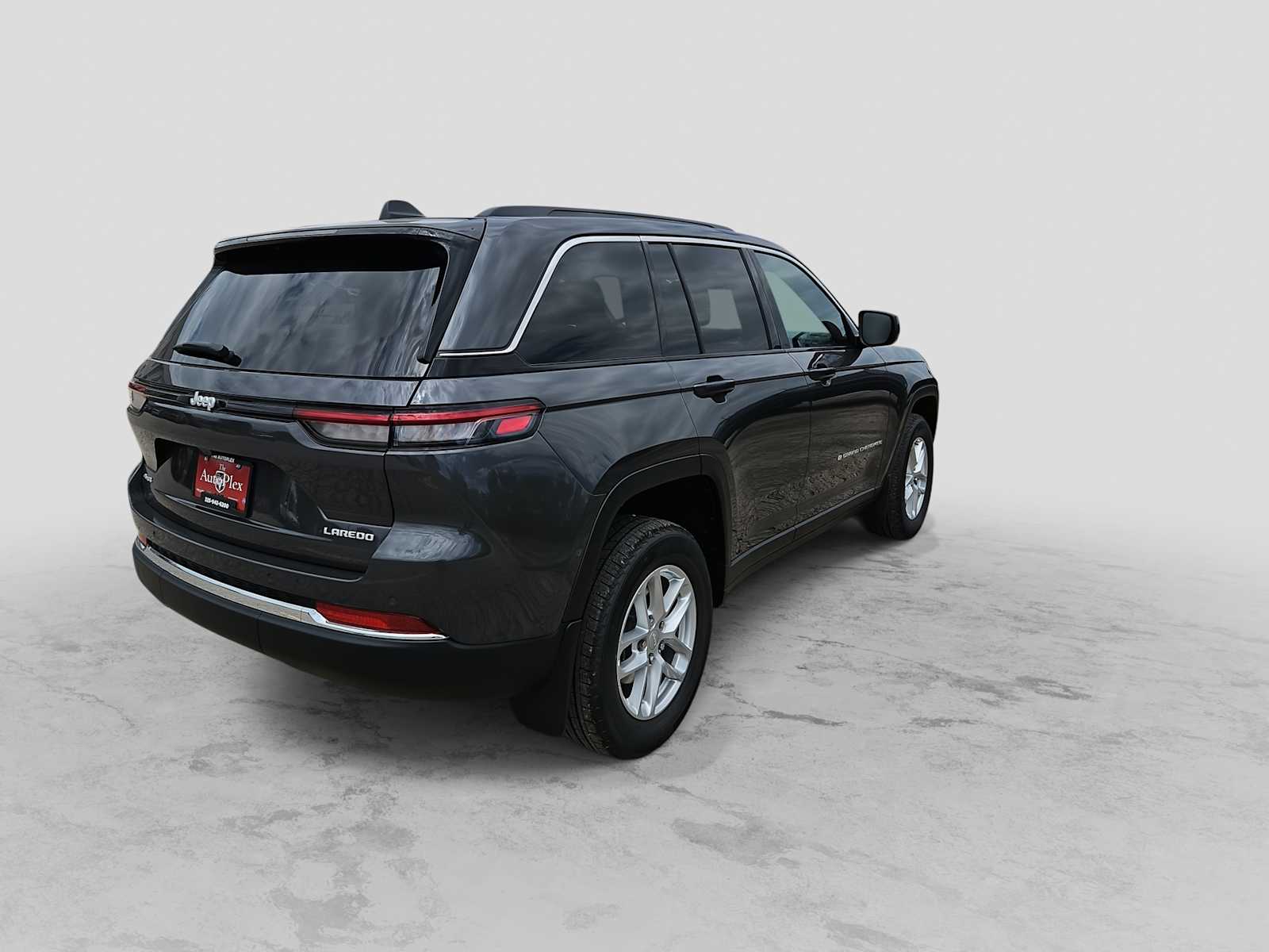 Thumbnail: 2026 Jeep Grand Cherokee - 8