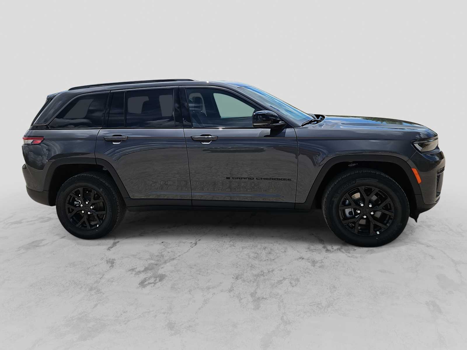 Thumbnail: 2026 Jeep Grand Cherokee - 9