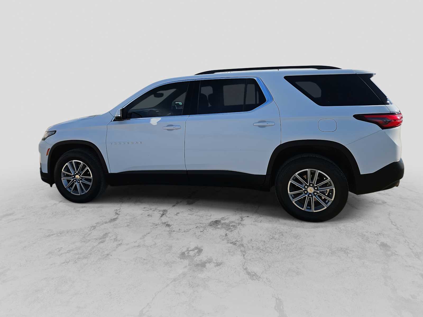 Thumbnail: 2023 Chevrolet Traverse - 5