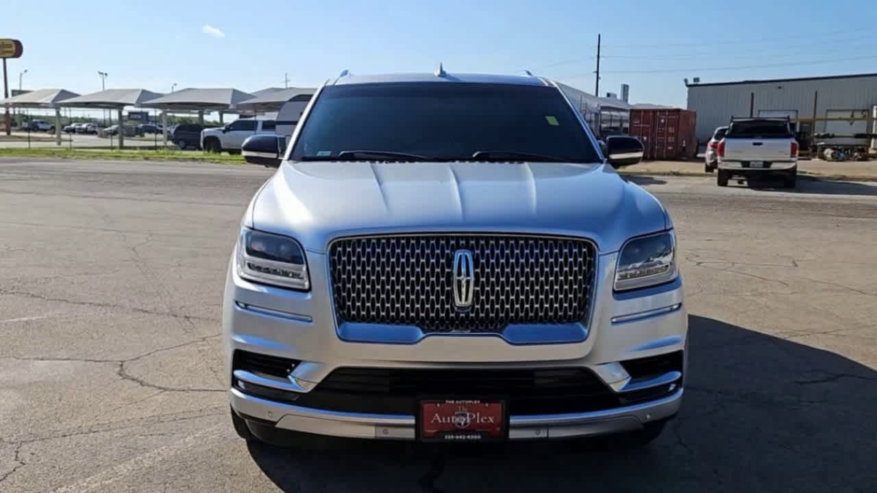 Thumbnail: 2018 Lincoln Navigator - 3