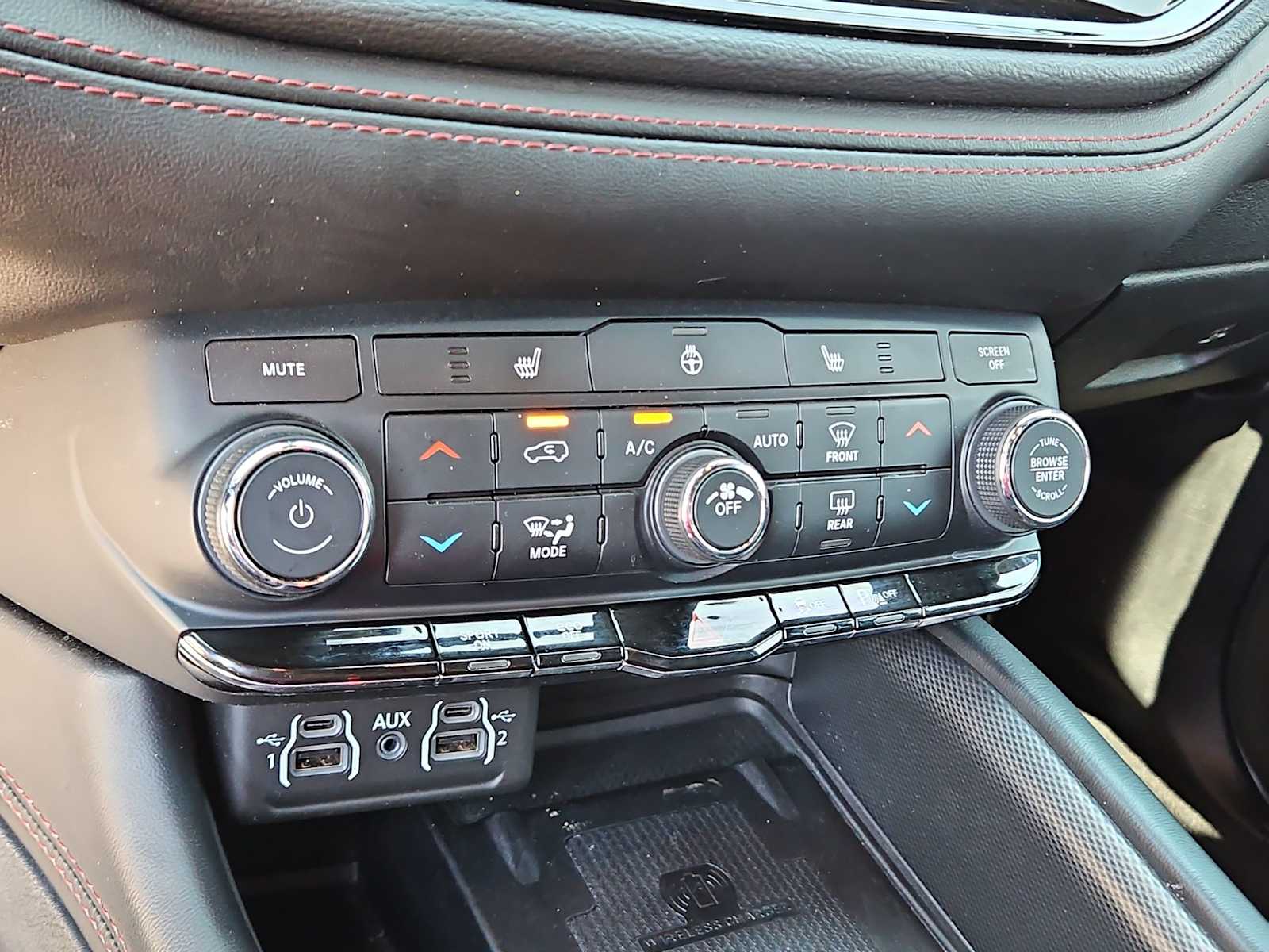 Thumbnail: 2021 Dodge Durango - 24