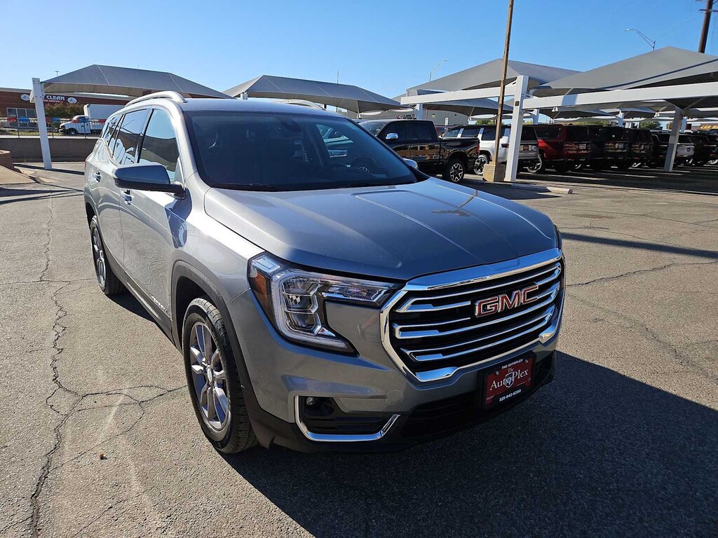Used 2024 GMC Terrain SLT SUV