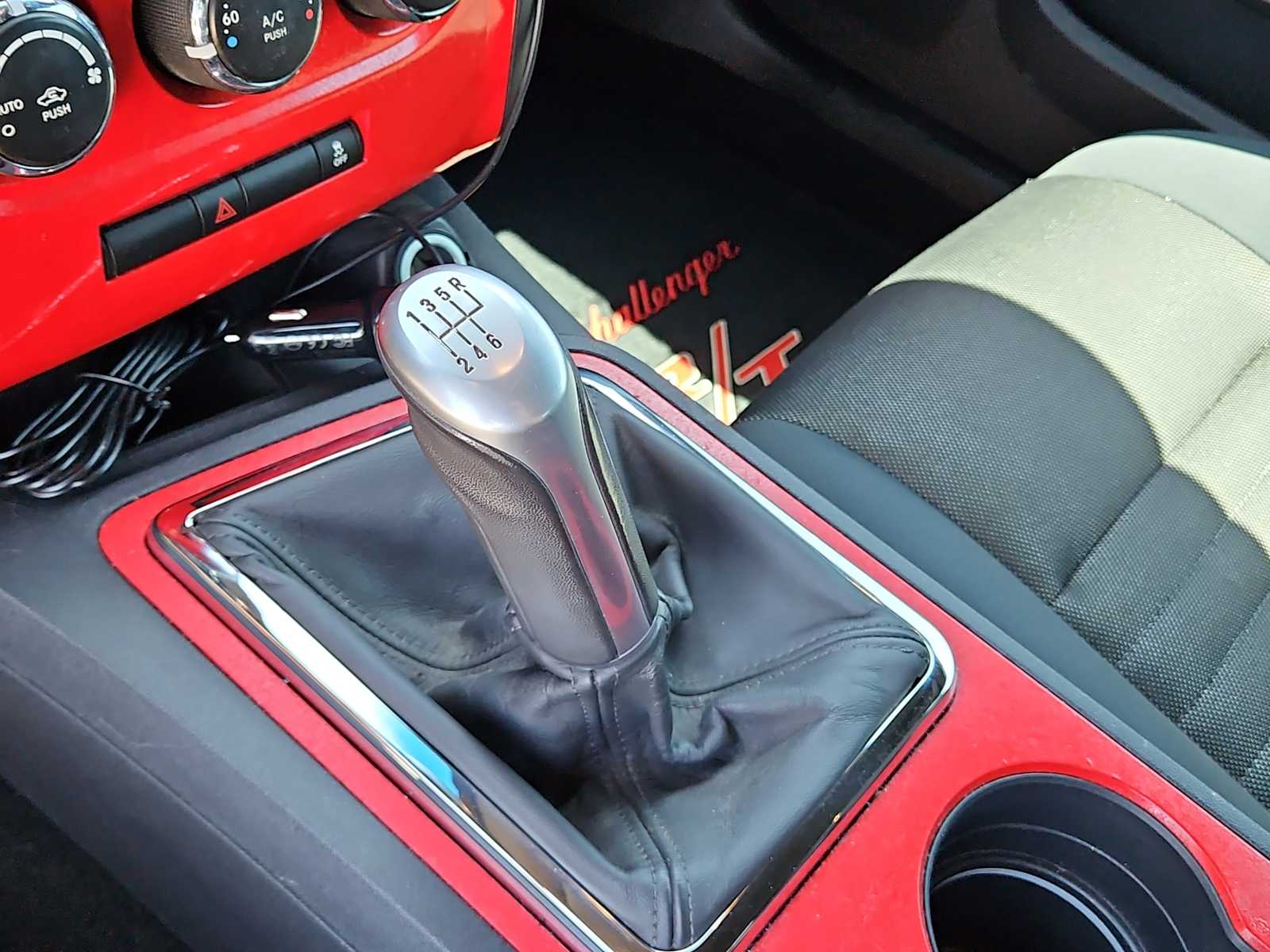 Thumbnail: 2014 Dodge Challenger - 24