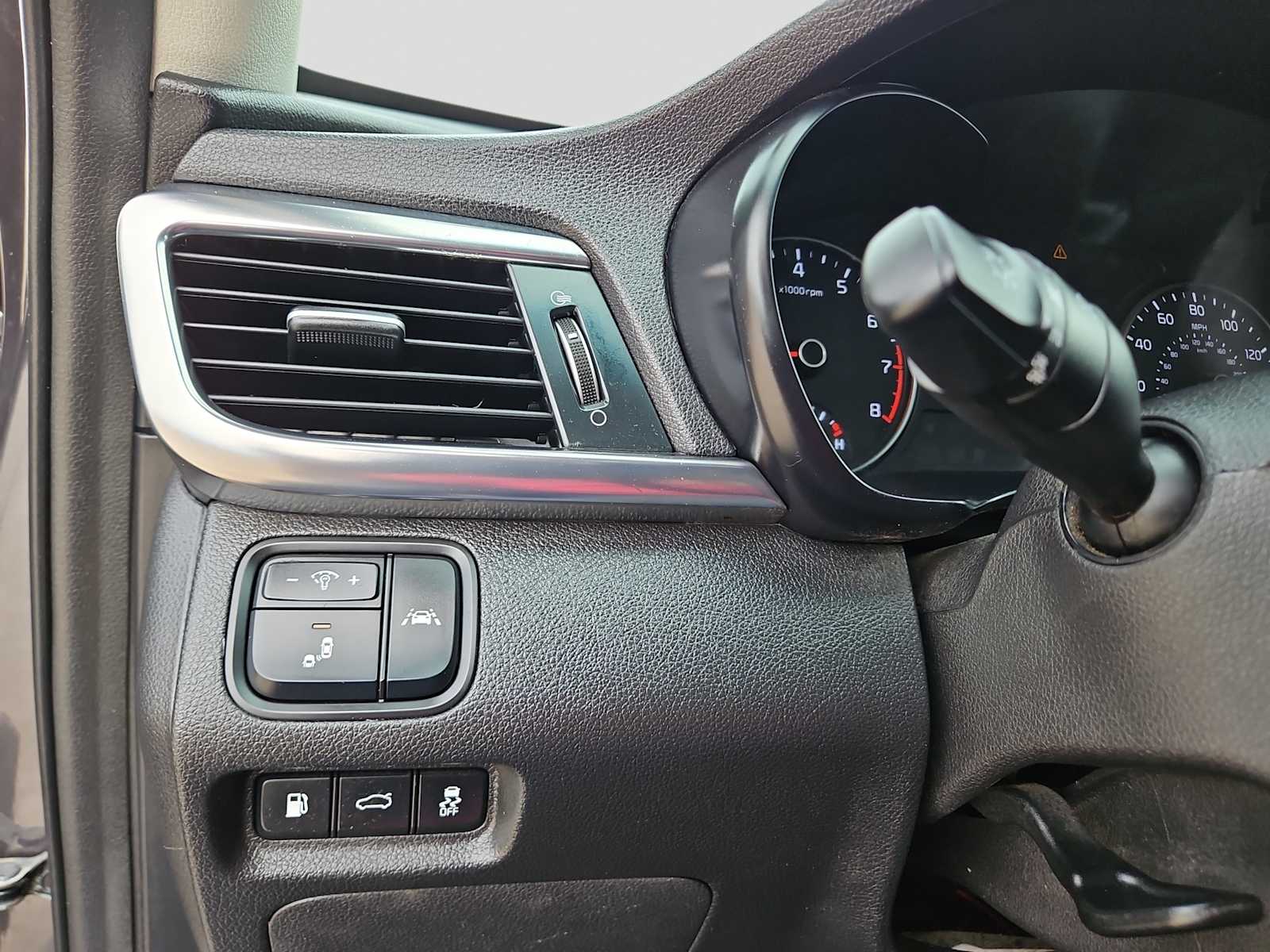 Thumbnail: 2017 Kia Optima - 25