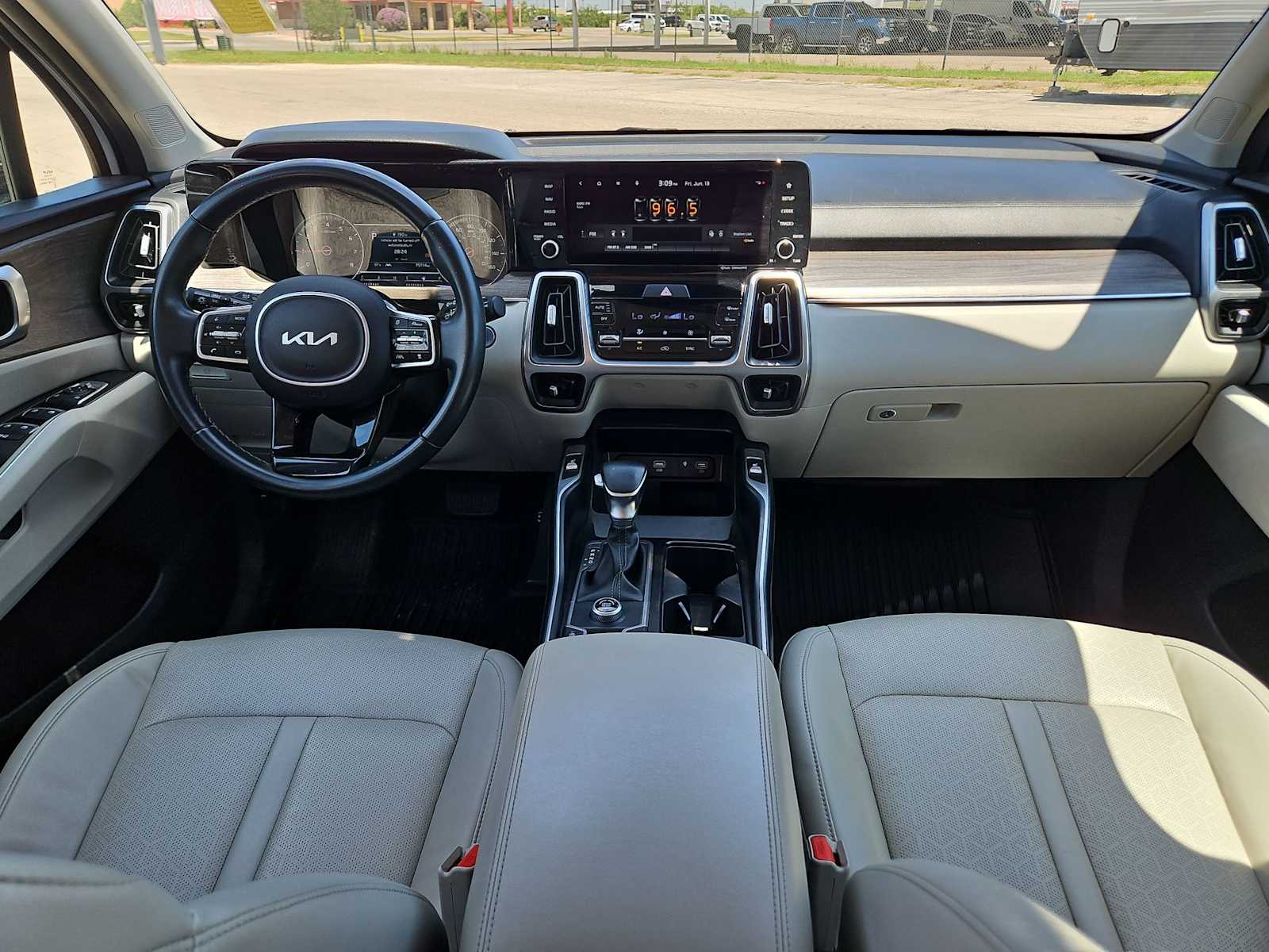 2022 Kia Sorento EX 19