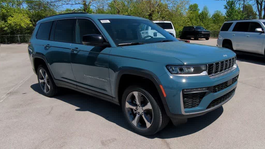 Thumbnail: 2026 Jeep Grand Cherokee L - 2
