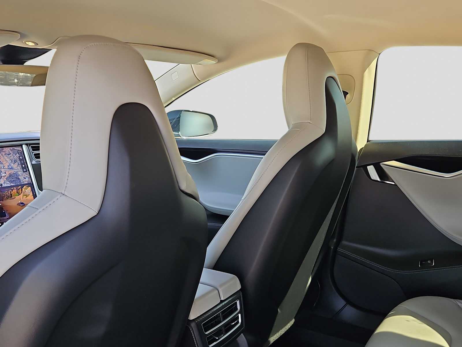 Thumbnail: 2014 Tesla Model S - 16
