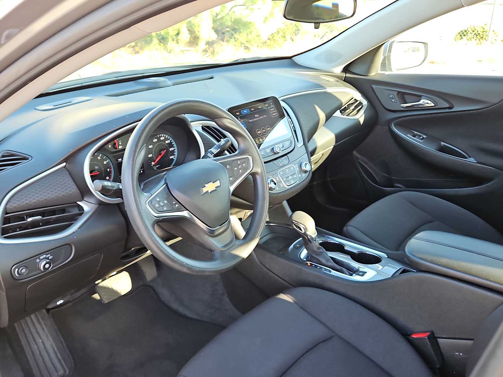 Thumbnail: 2024 Chevrolet Malibu - 10