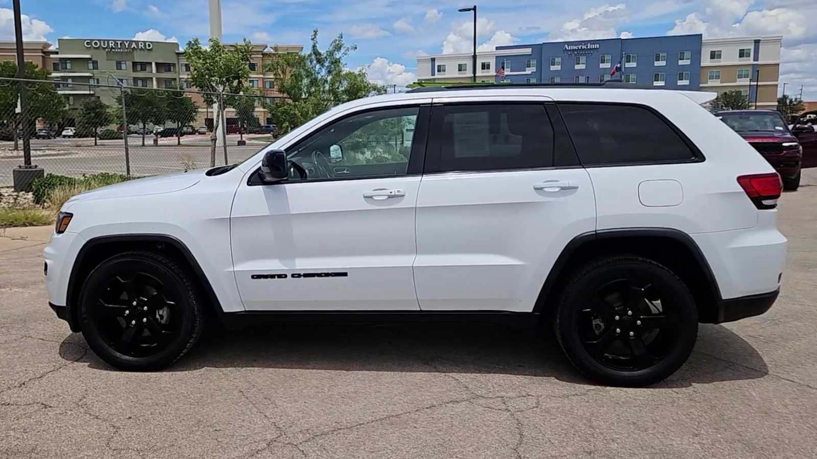 Thumbnail: 2020 Jeep Grand Cherokee - 5