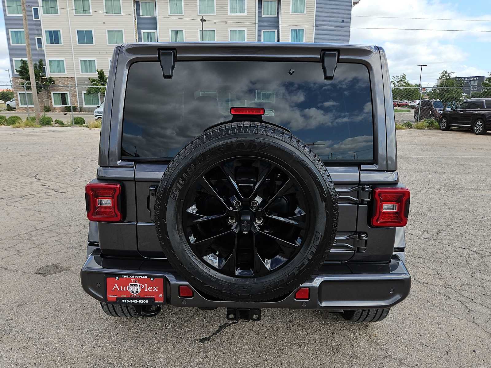 Thumbnail: 2021 Jeep Wrangler - 13