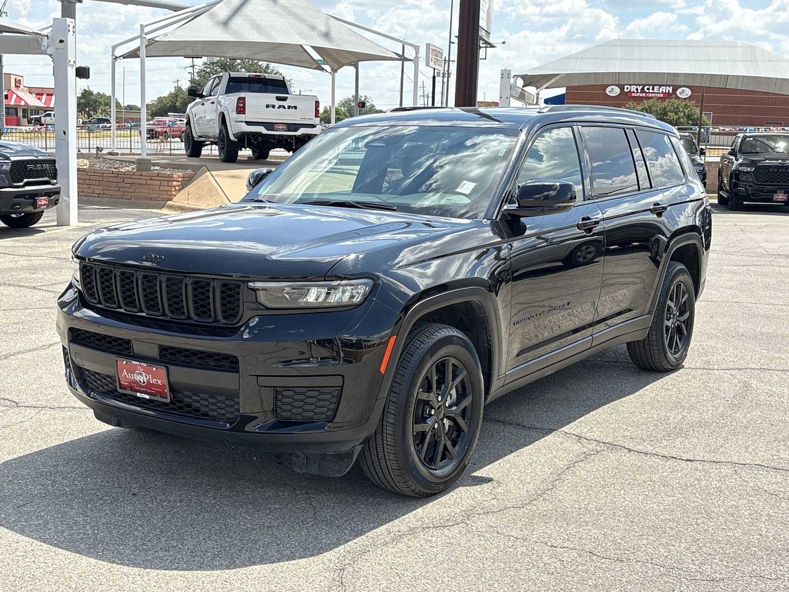 Thumbnail: 2024 Jeep Grand Cherokee L - 4