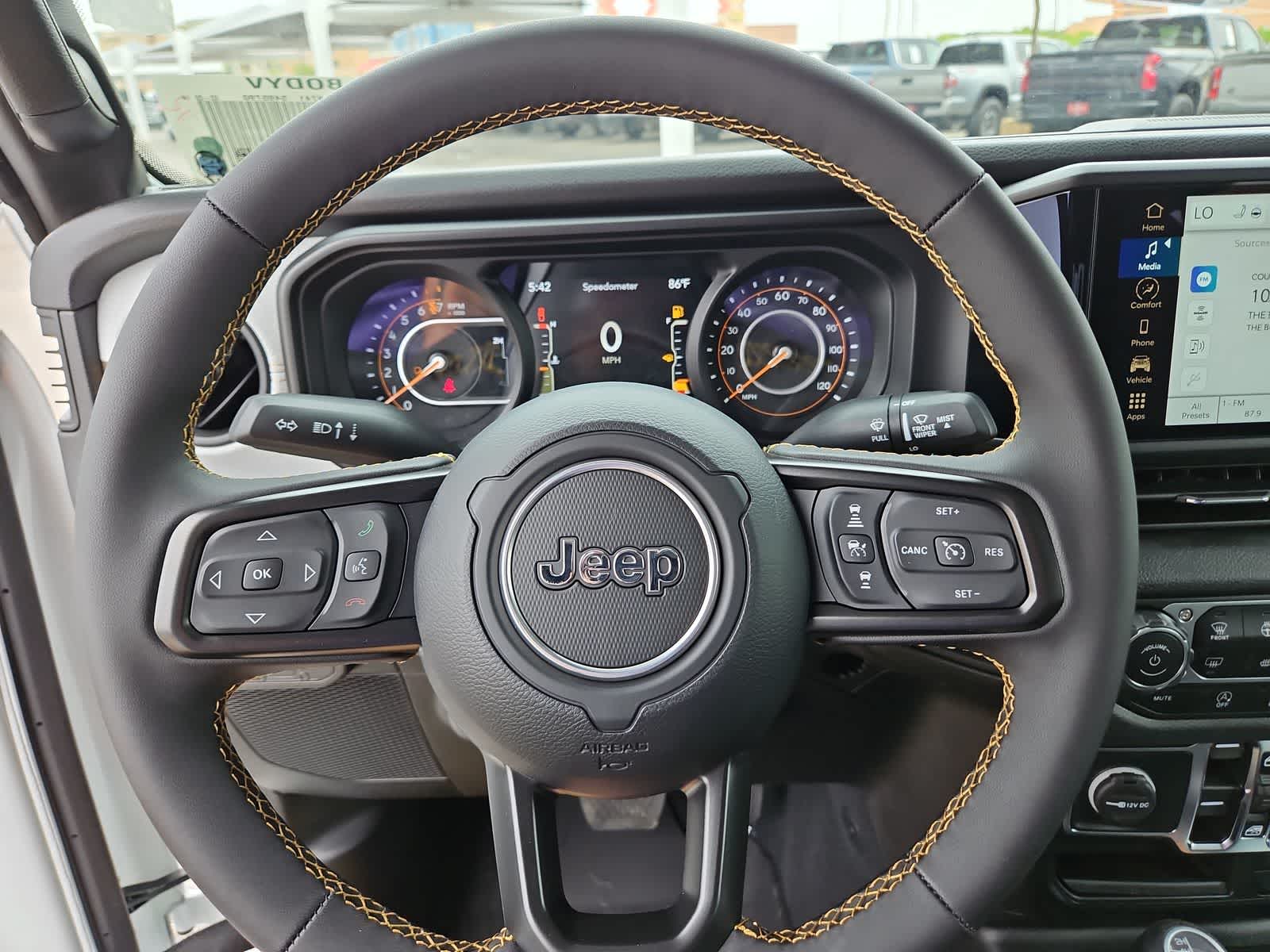 Thumbnail: 2024 Jeep Gladiator - 23