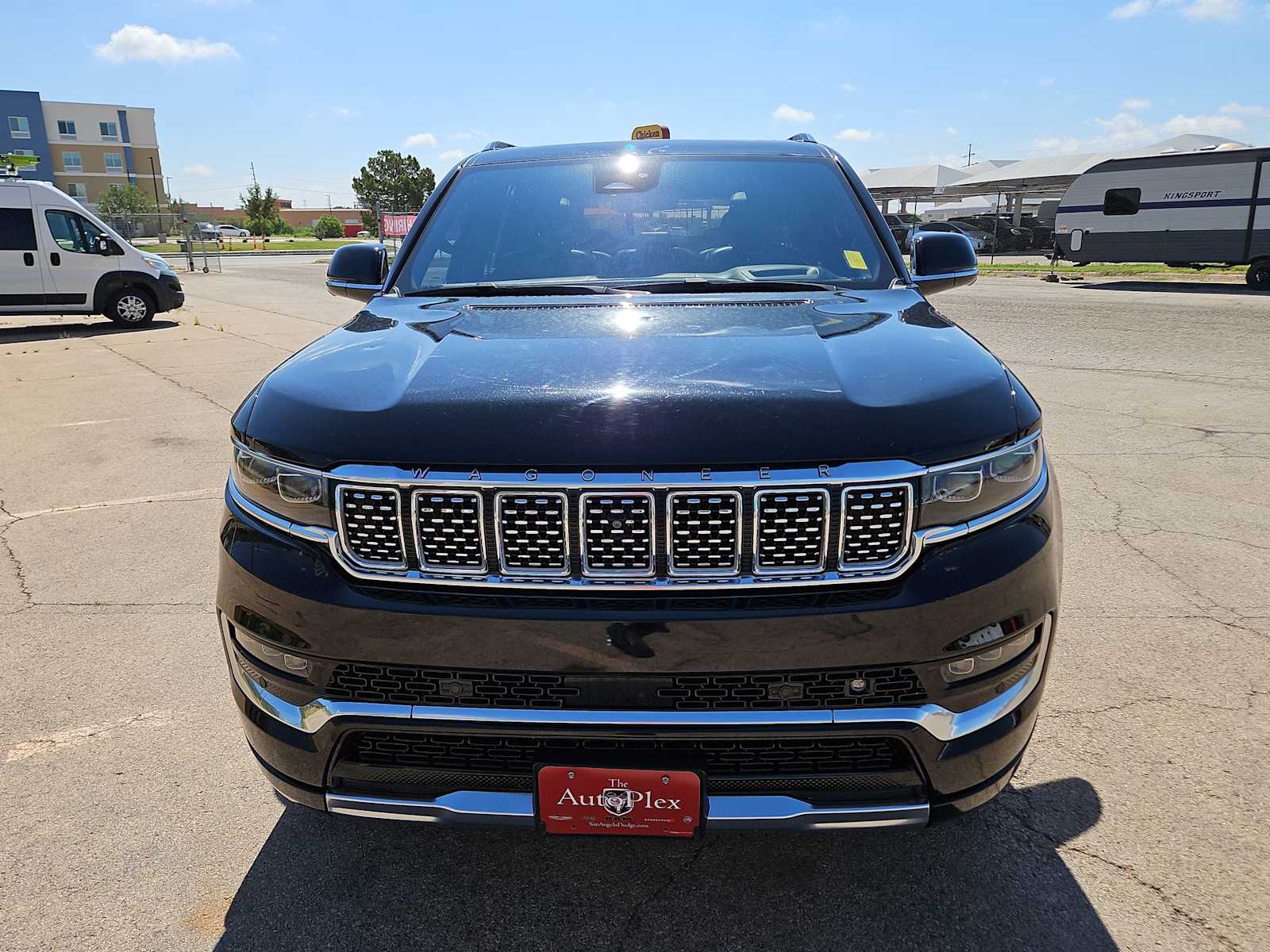 Thumbnail: 2022 Jeep Grand Wagoneer - 14