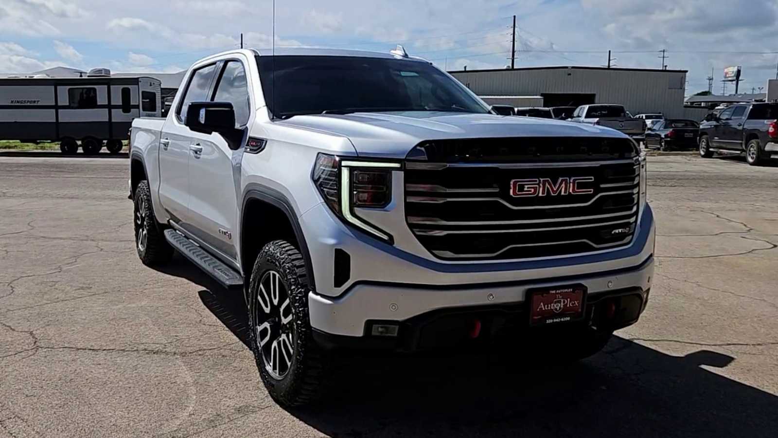 Thumbnail: 2022 GMC Sierra 1500 - 2