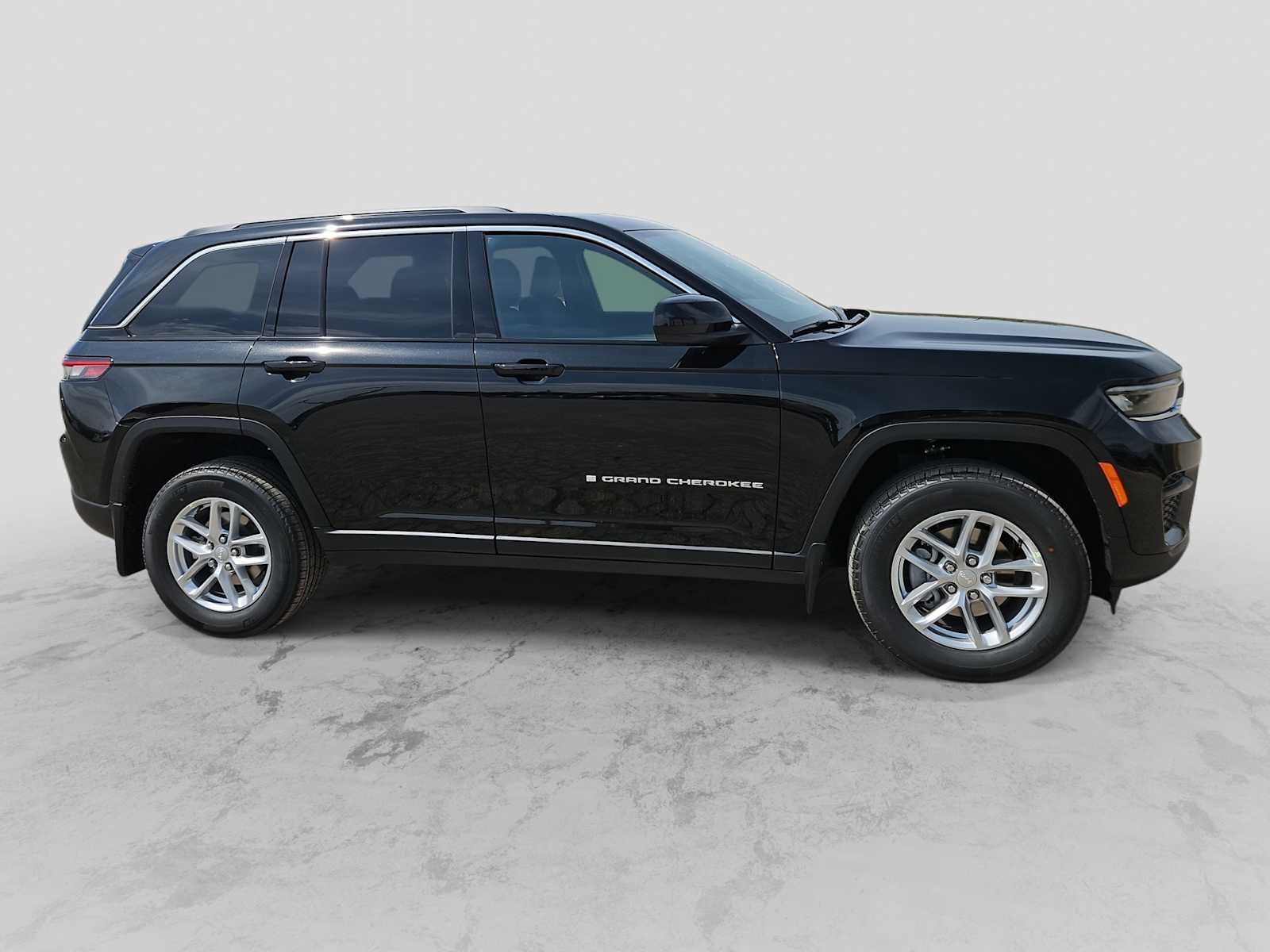 Thumbnail: 2026 Jeep Grand Cherokee - 9