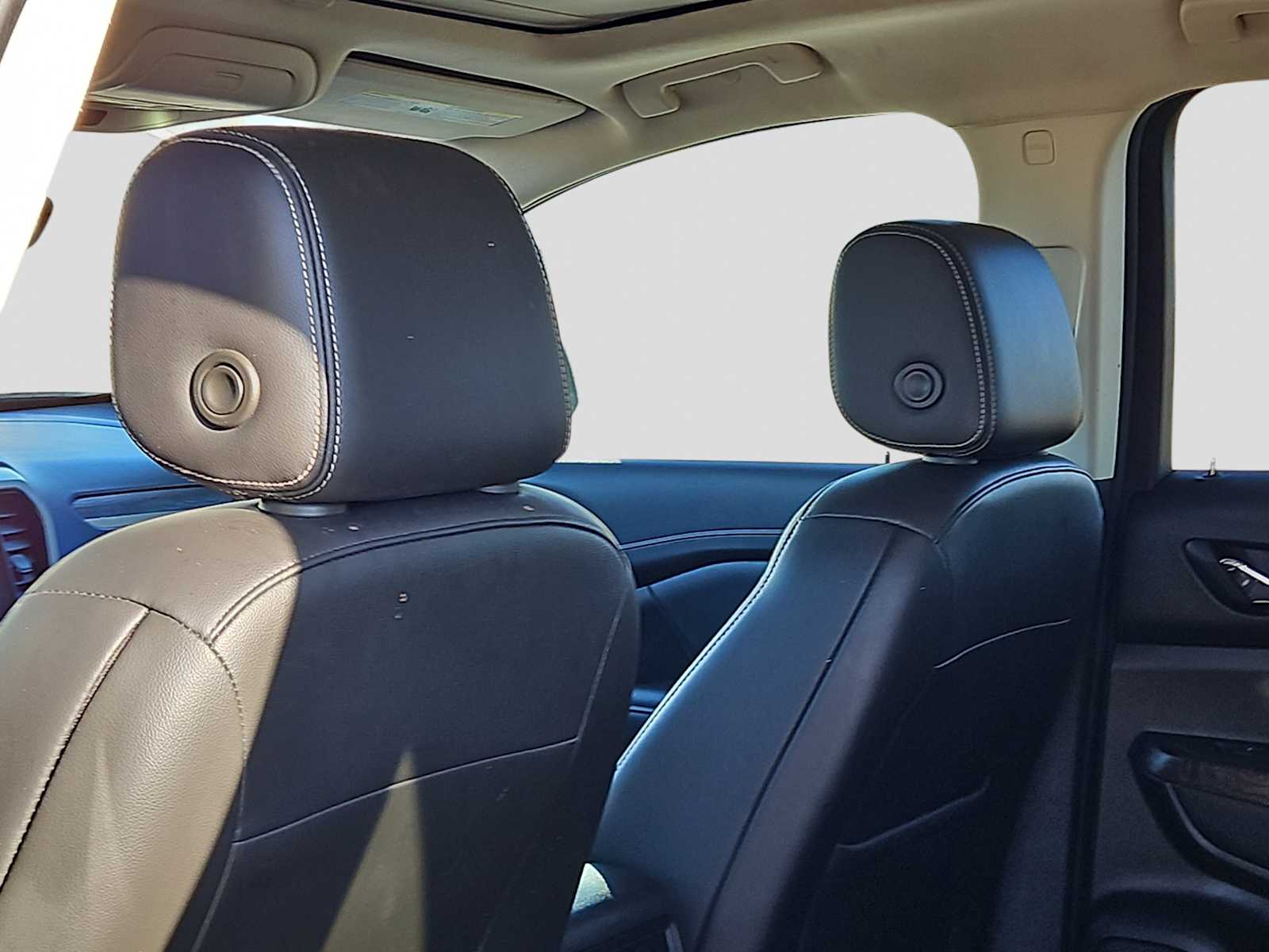 Thumbnail: 2023 GMC Acadia - 16