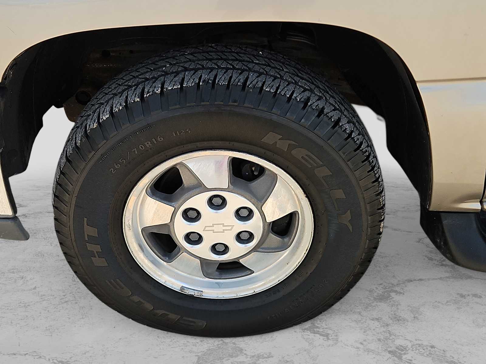 Thumbnail: 2003 Chevrolet Tahoe - 12