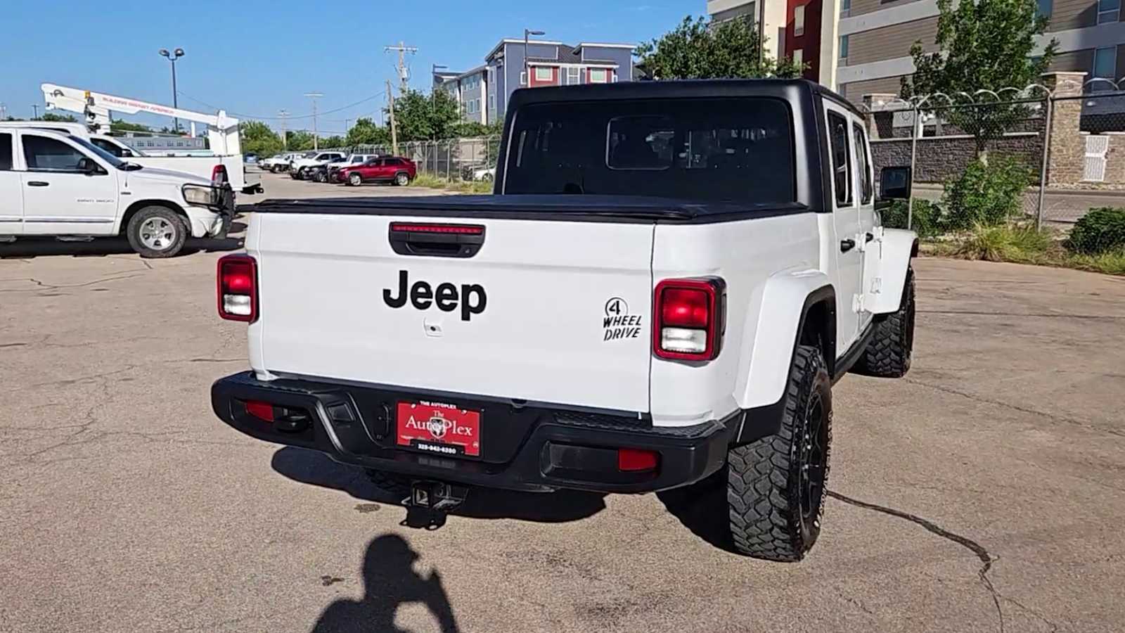 Thumbnail: 2023 Jeep Gladiator - 7