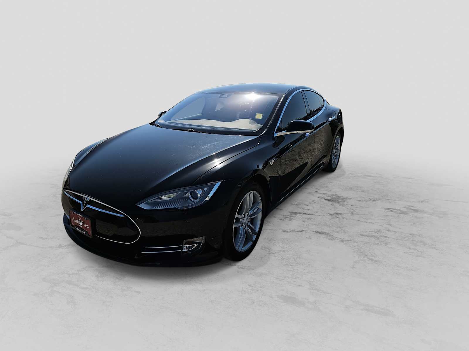 Thumbnail: 2014 Tesla Model S - 4