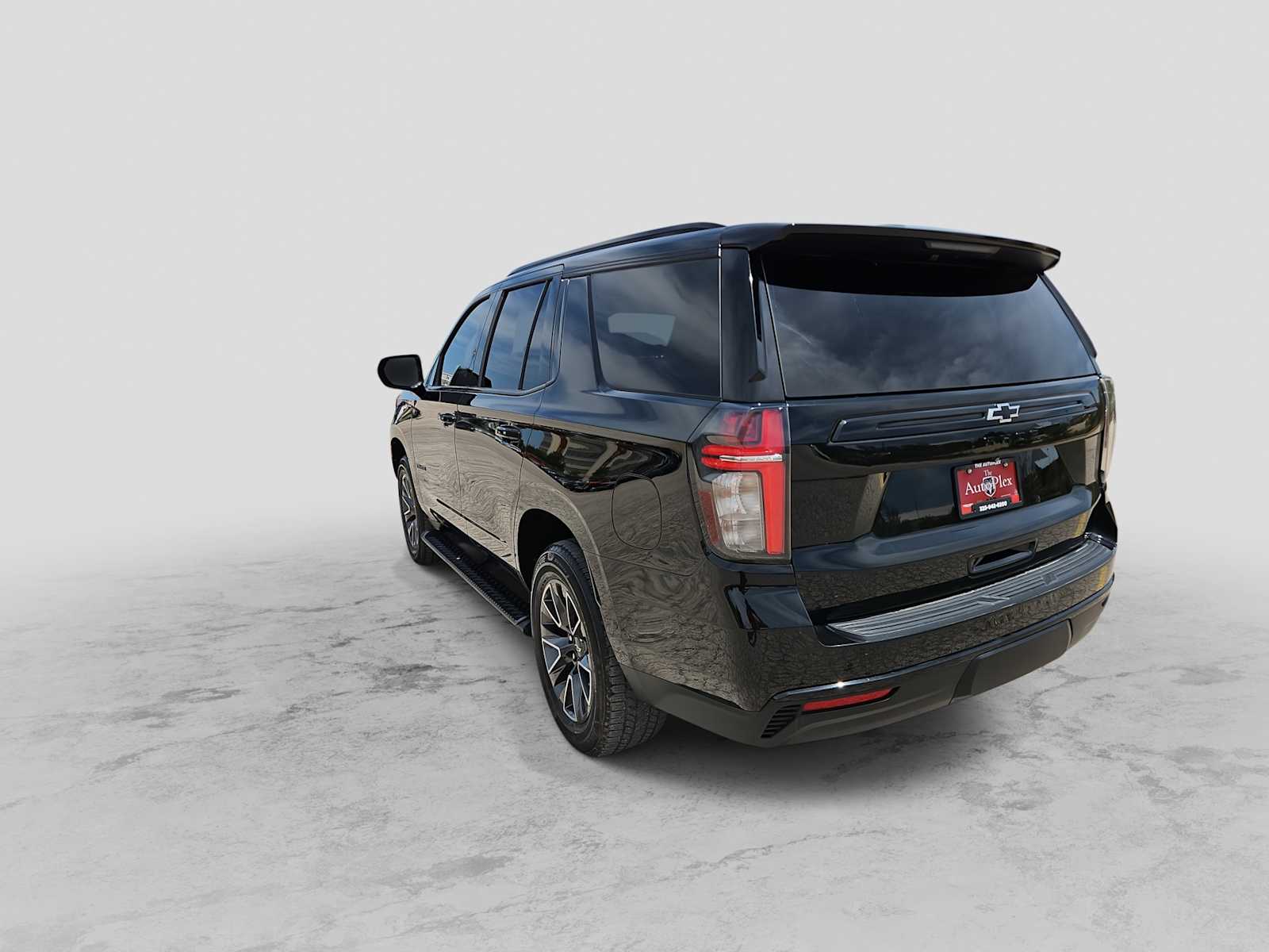 Thumbnail: 2023 Chevrolet Tahoe - 6