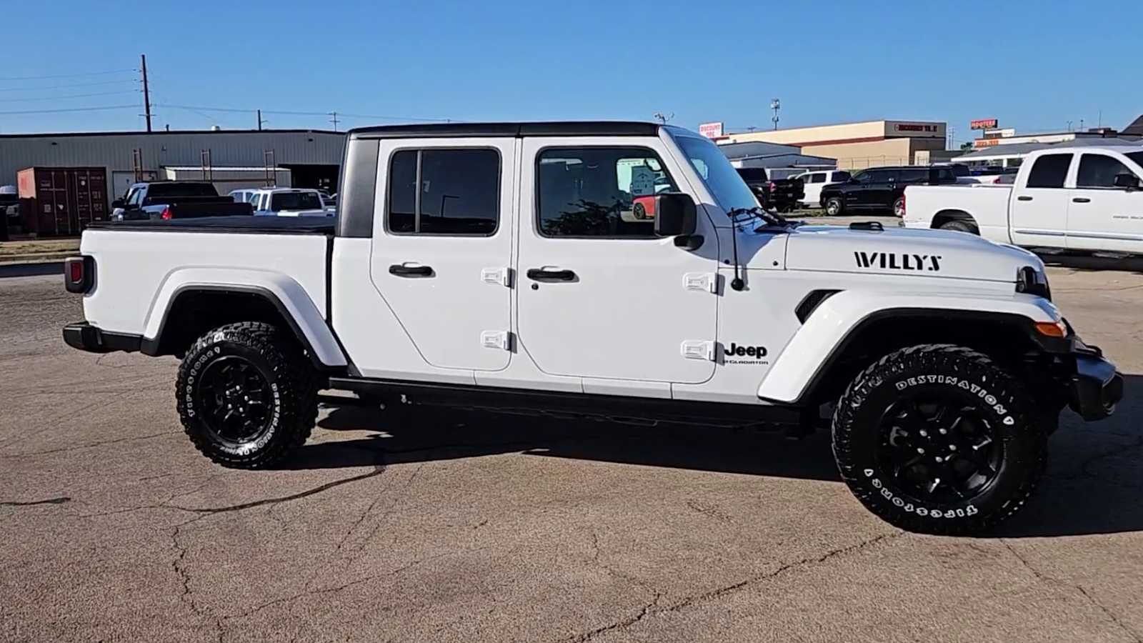 Thumbnail: 2023 Jeep Gladiator - 9