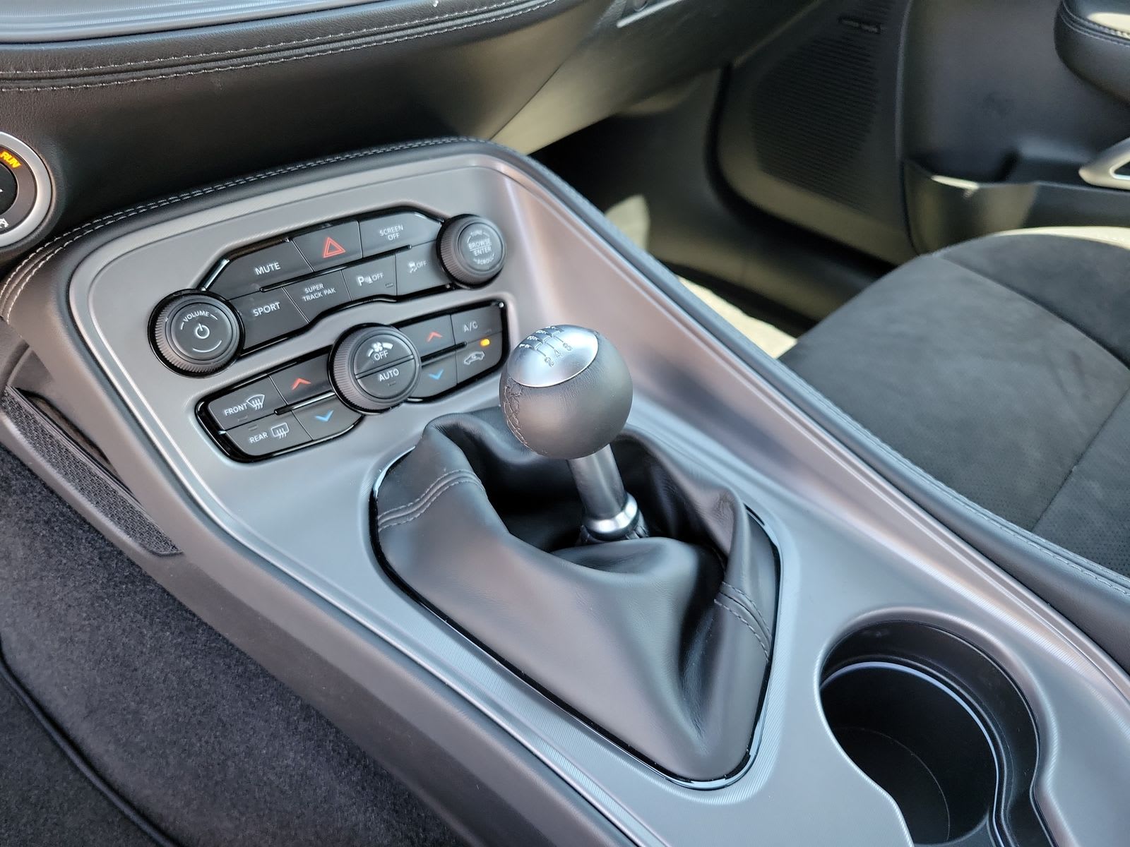 2023 Dodge Challenger R/T 24