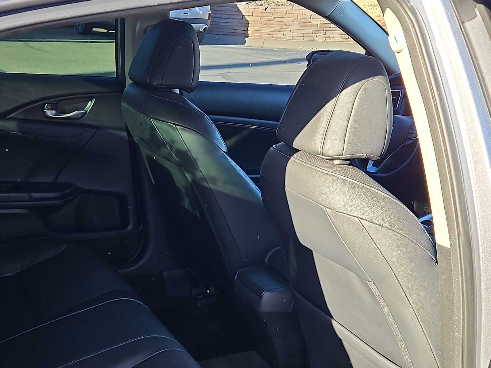 Thumbnail: 2021 Honda Insight - 16