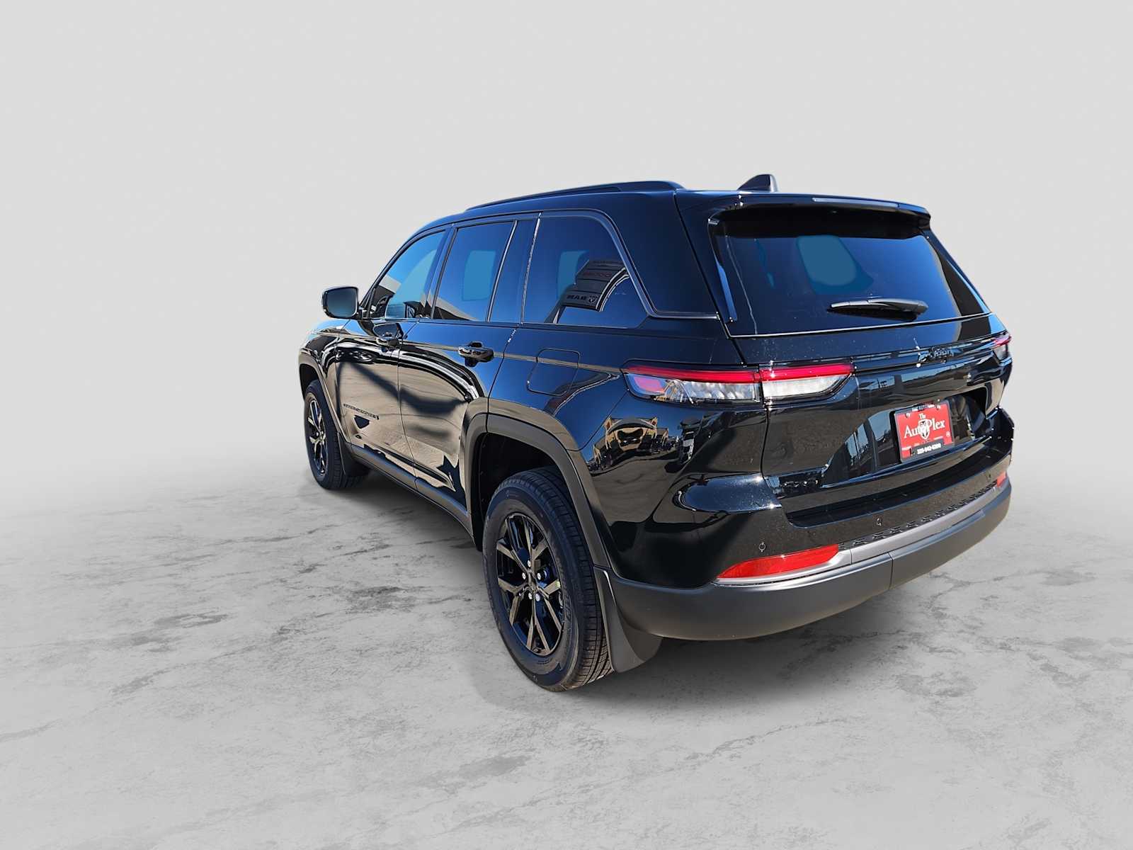 Thumbnail: 2026 Jeep Grand Cherokee - 6