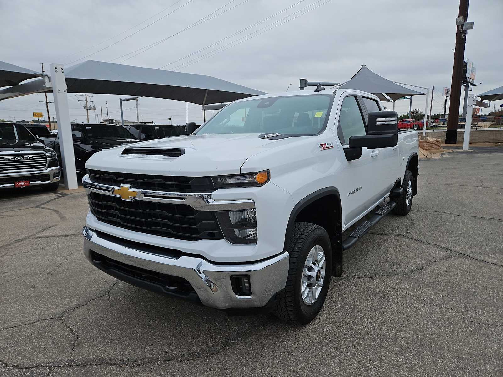 Thumbnail: 2024 Chevrolet Silverado 2500 - 4